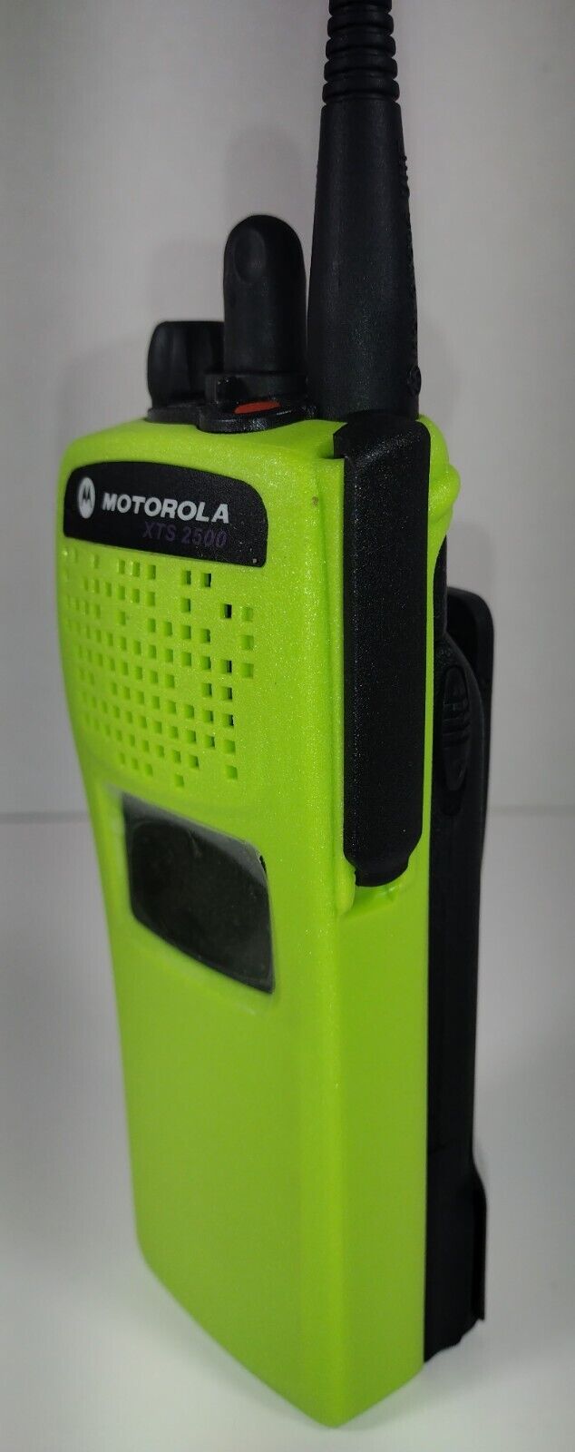 MOTOROLA XTS2500 1.5 UHF 450-520 MHz P25 DIGITAL Two Way Radio H46SDD9PW5BN ADP