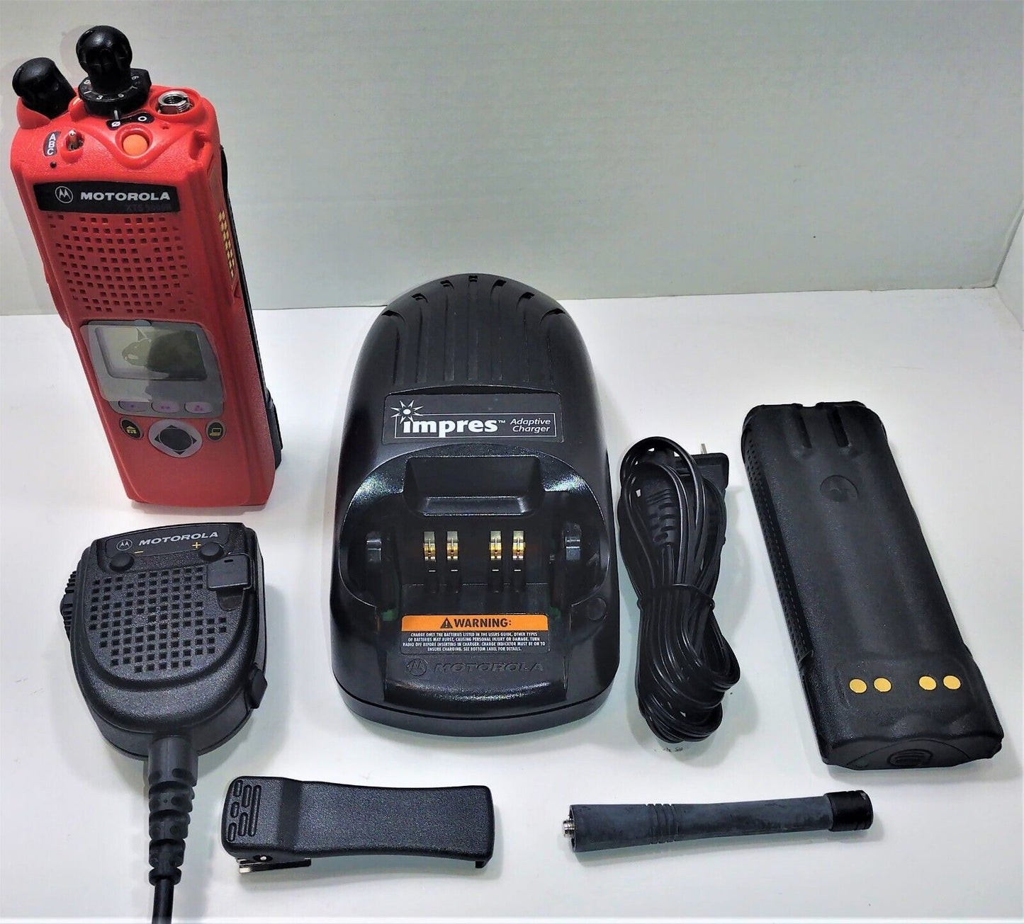 MOTOROLA XTS5000 UHF 380-470mhz P25 TWO WAY DIGITAL RADIO H18QDF9PW6AN ADP P25