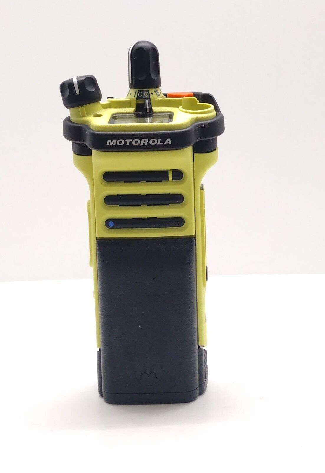 MOTOROLA APX6000XE 700/800 MHZ DIGITAL TWO WAY RADIO P25 TDMA H98UCF9PW6AN ADP