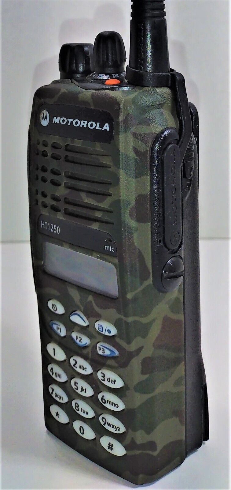 MOTOROLA HT1250 Model III UHF 403-470MHz 128ch 5w Two Way Radio AAH25RDH9AA6AN