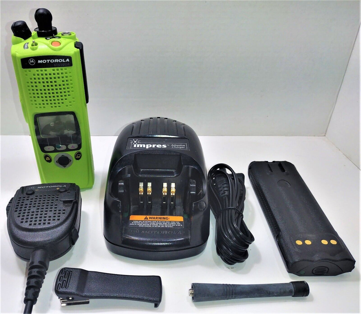 MOTOROLA XTS5000 UHF 380-470mhz P25 TWO WAY DIGITAL RADIO H18QDF9PW6AN W/AES-256