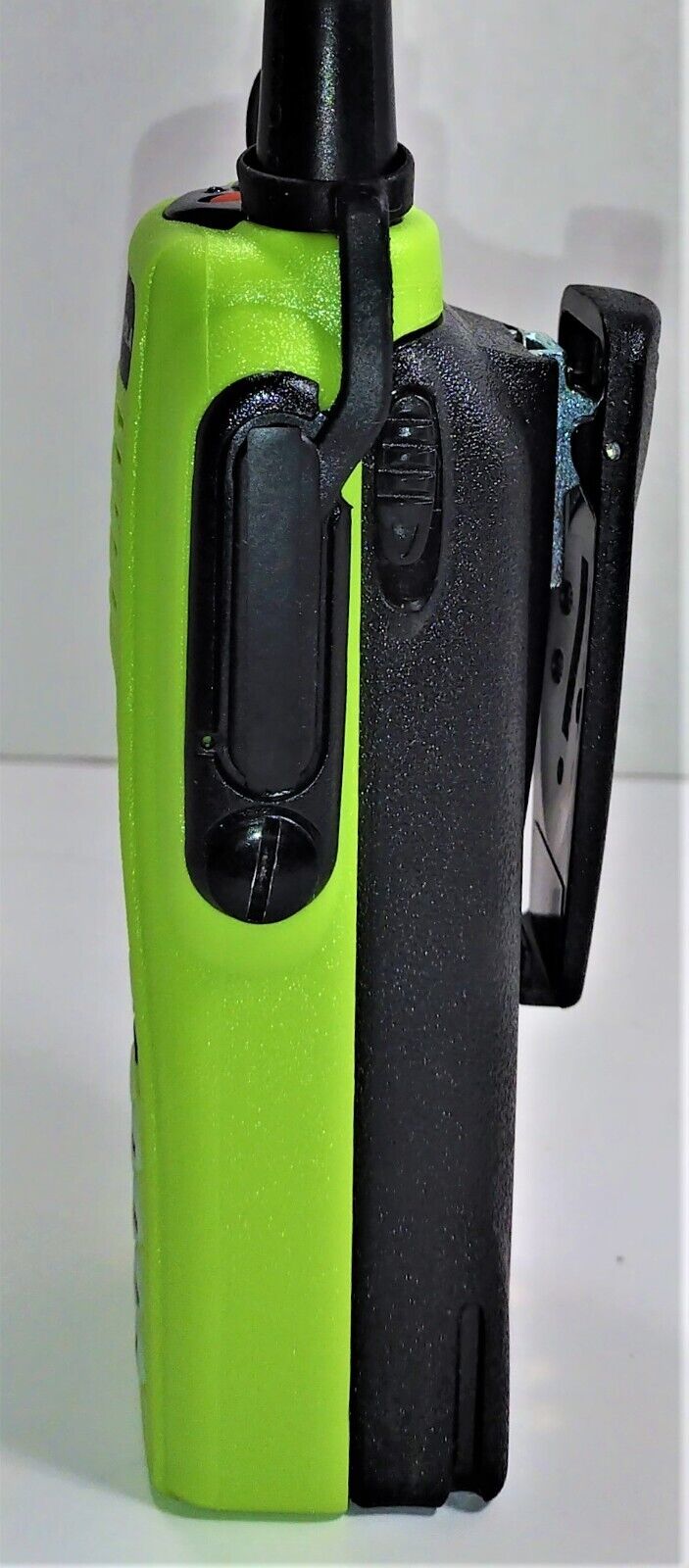 MOTOROLA HT1250 Model III UHF 403-470MHz 128ch 5w Two Way Radio AAH25RDH9AA6AN