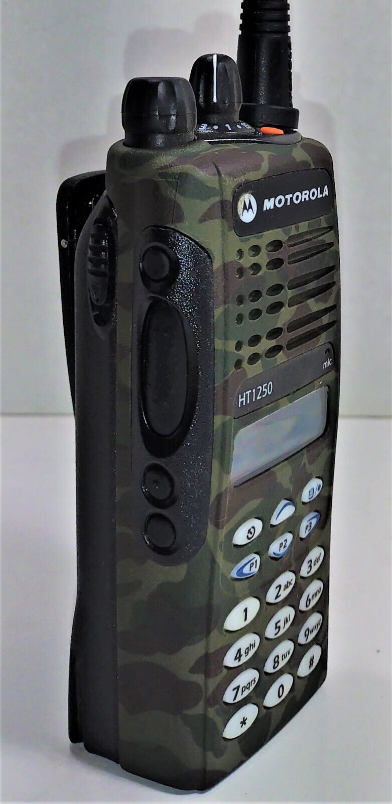 MOTOROLA HT1250 Model III UHF 403-470MHz 128ch 5w Two Way Radio AAH25RDH9AA6AN