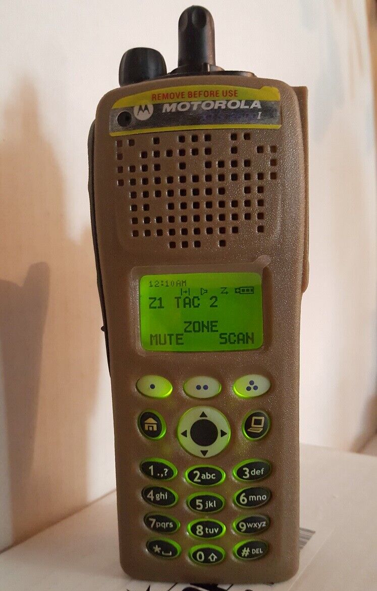 MOTOROLA XTS2500 III VHF 136-174 MHz Military Police Fire EMS Digital Radio XTS