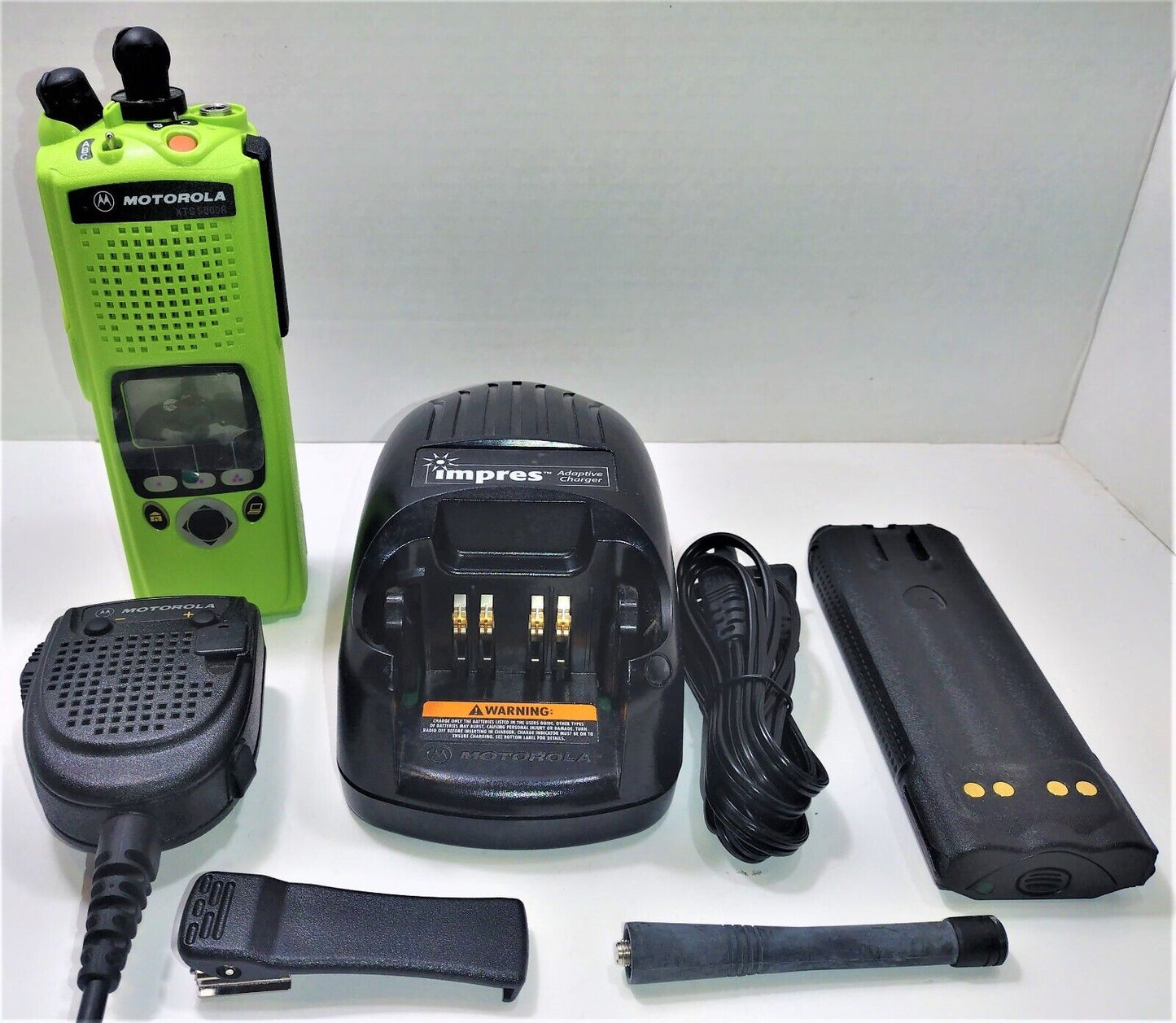 MOTOROLA XTS5000 UHF 380-470mhz P25 TWO WAY DIGITAL RADIO H18QDF9PW6AN ADP P25