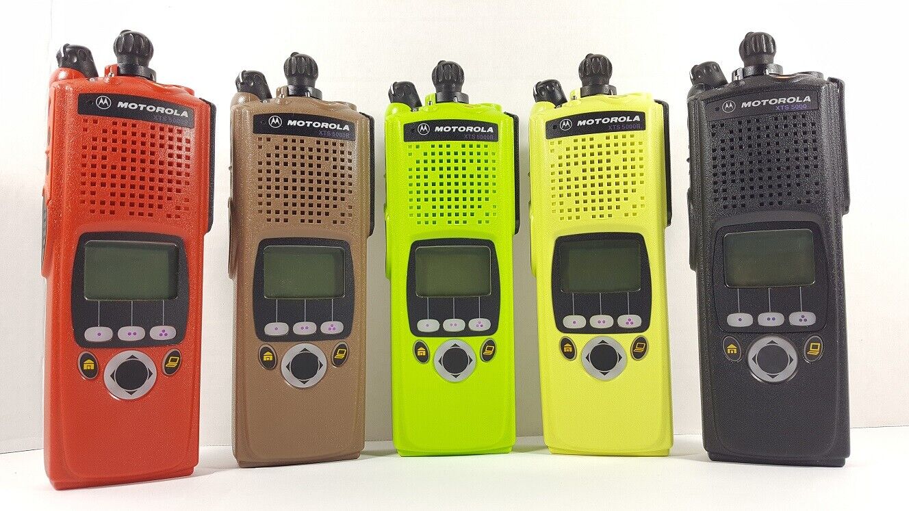 MOTOROLA XTS5000 UHF 450-520 MHz Digital P25 Police Fire EMS Radio H18SDF9PW6AN