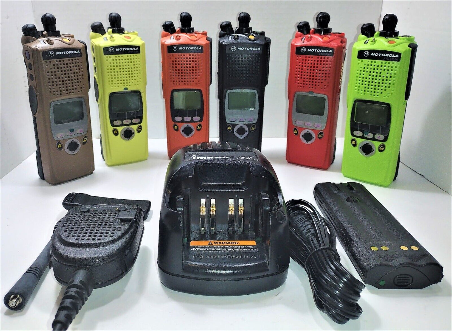 MOTOROLA XTS5000 UHF 380-470mhz P25 TWO WAY DIGITAL RADIO H18QDF9PW6AN ADP P25