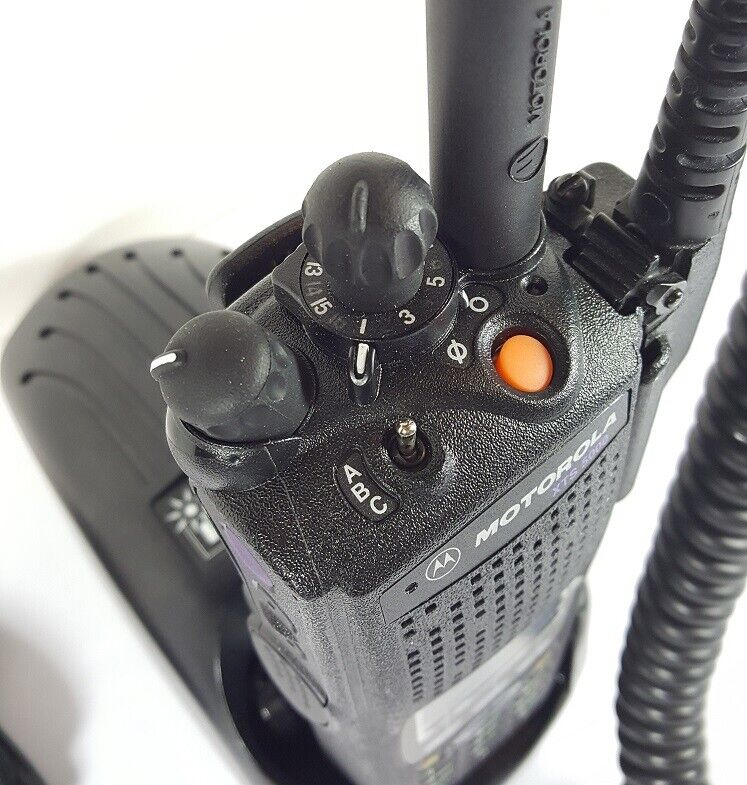 MOTOROLA XTS5000 III VHF Smartzone P25 Digital Trunking Radio H18KEH9PW7AN