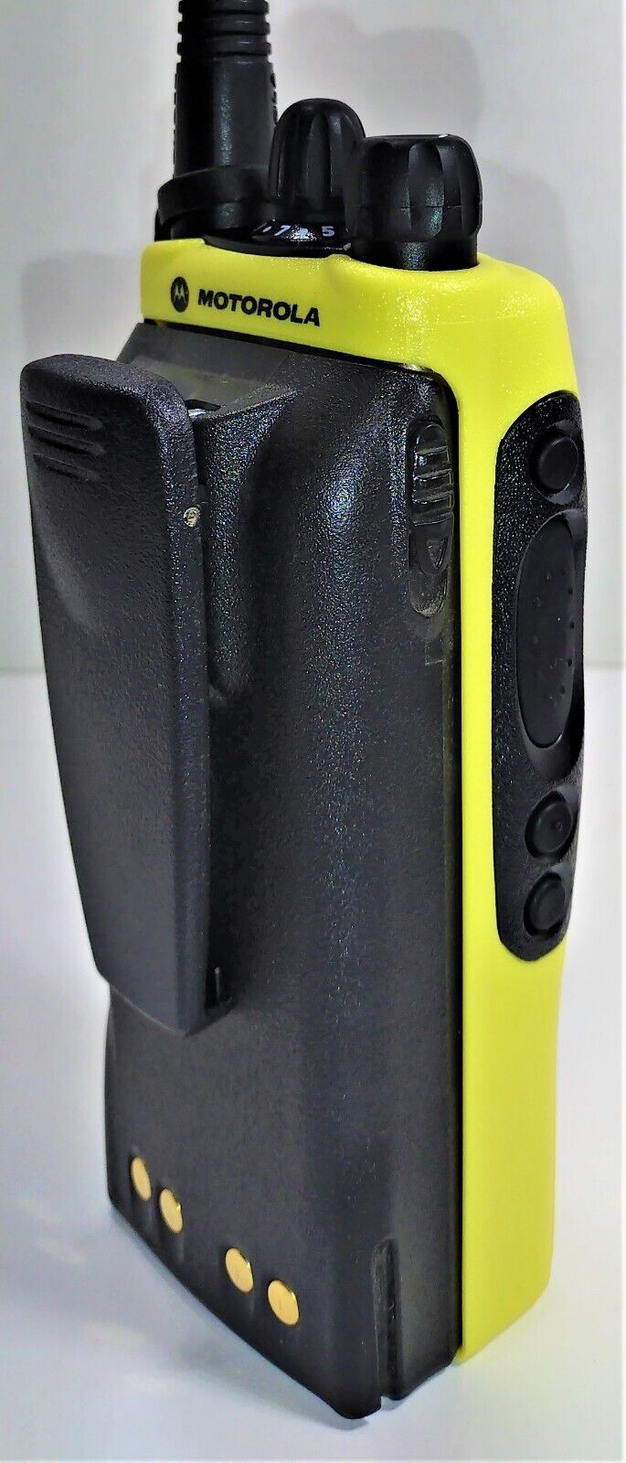 MOTOROLA HT1250 Model III UHF 403-470MHz 128ch 5w Two Way Radio AAH25RDH9AA6AN