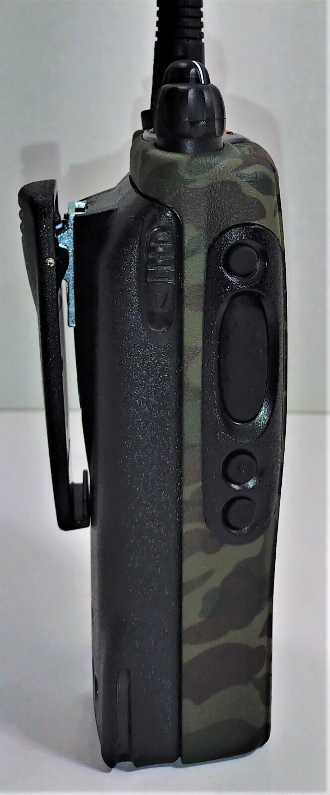 MOTOROLA HT1250 Model III UHF 403-470MHz 128ch 5w Two Way Radio AAH25RDH9AA6AN