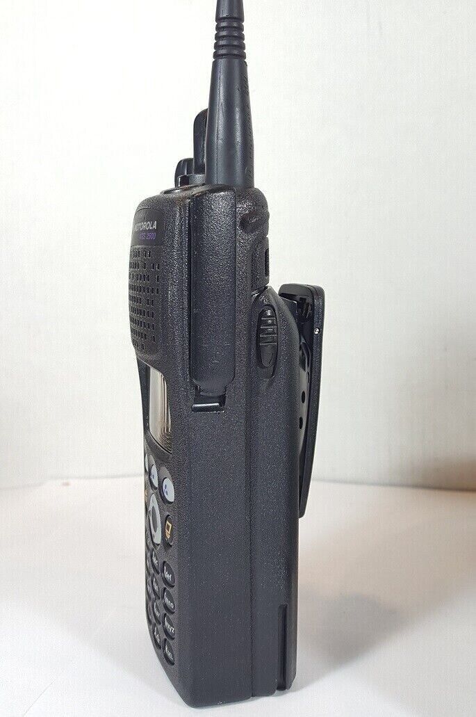 MOTOROLA XTS2500 III VHF 136-174 MHz Military Police Fire EMS Digital Radio XTS