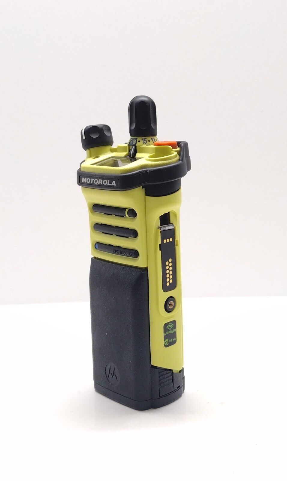 MOTOROLA APX6000XE 700/800 MHZ DIGITAL TWO WAY RADIO P25 TDMA H98UCF9PW6AN ADP