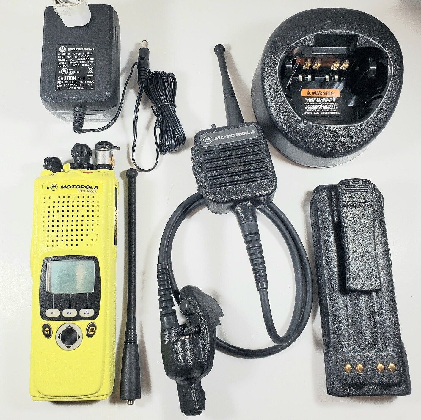 MOTOROLA XTS5000 700 800 MHz P25 Digital Police Fire RADIO H18UCF9PW6AN Yellow