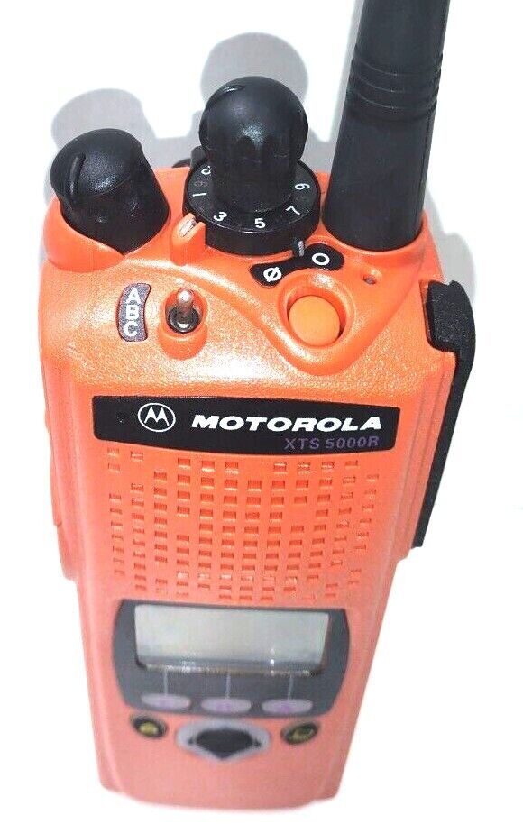 MOTOROLA XTS5000 UHF 380-470mhz P25 TWO WAY DIGITAL RADIO H18QDF9PW6AN W/AES-256