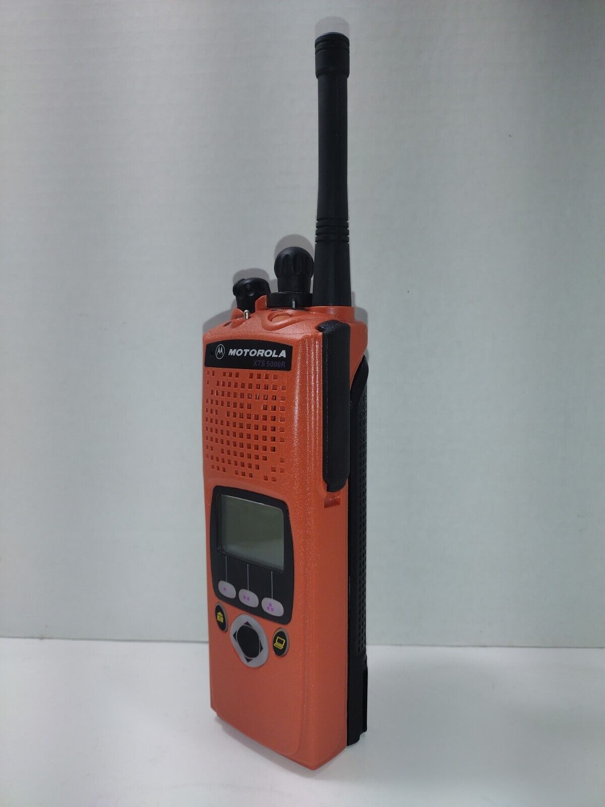 MOTOROLA XTS5000 UHF 380-470mhz P25 TWO WAY DIGITAL RADIO H18QDF9PW6AN ADP P25