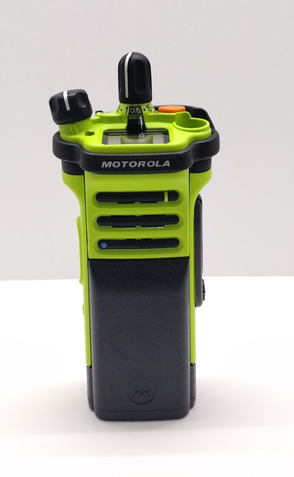 MOTOROLA APX6000XE MOD 2.5 H98UCF9PW6AN 7/800MHZ TWO WAY RADIO P25 ADP