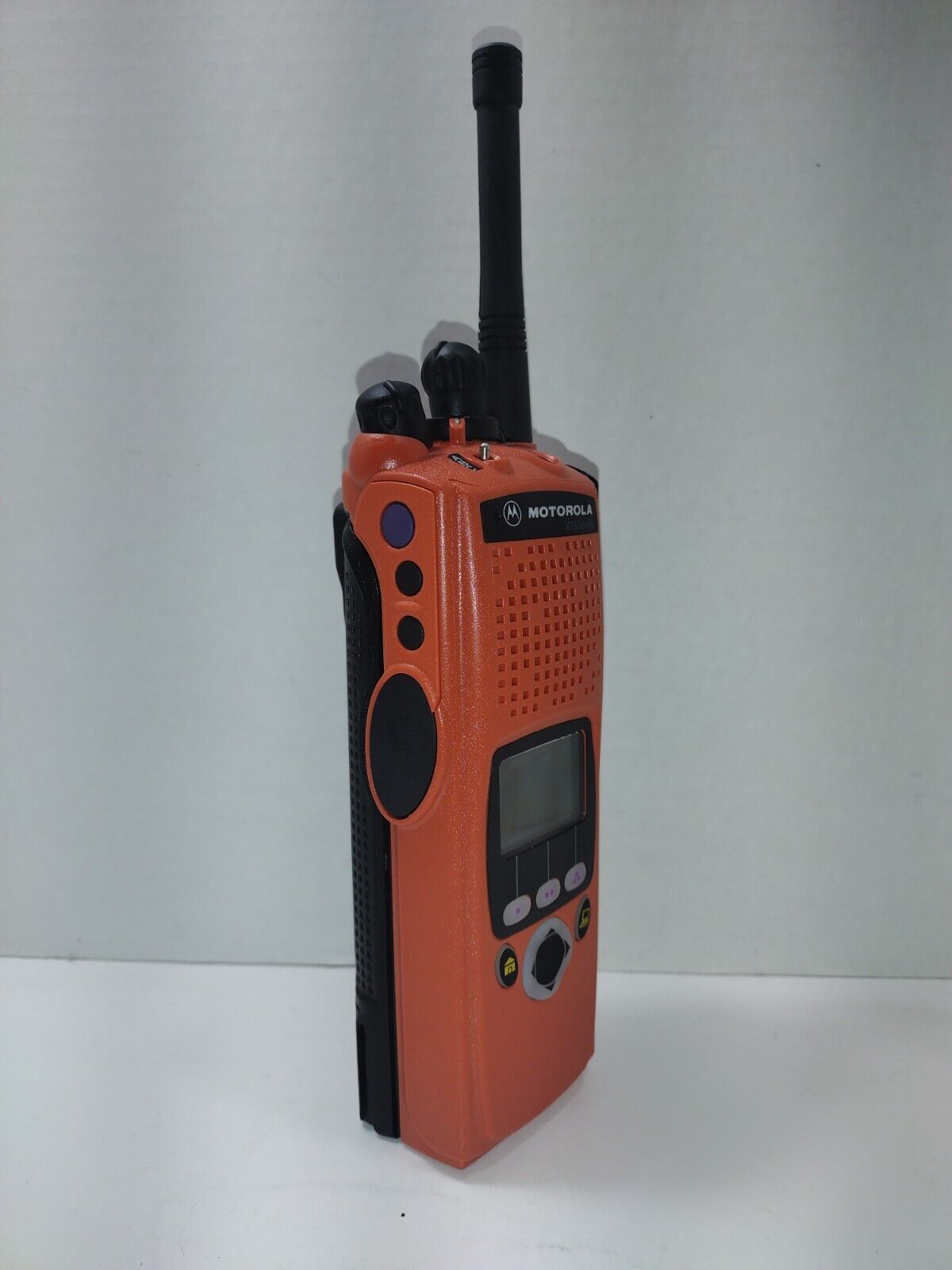 MOTOROLA XTS5000 UHF 380-470mhz P25 TWO WAY DIGITAL RADIO H18QDF9PW6AN ADP P25