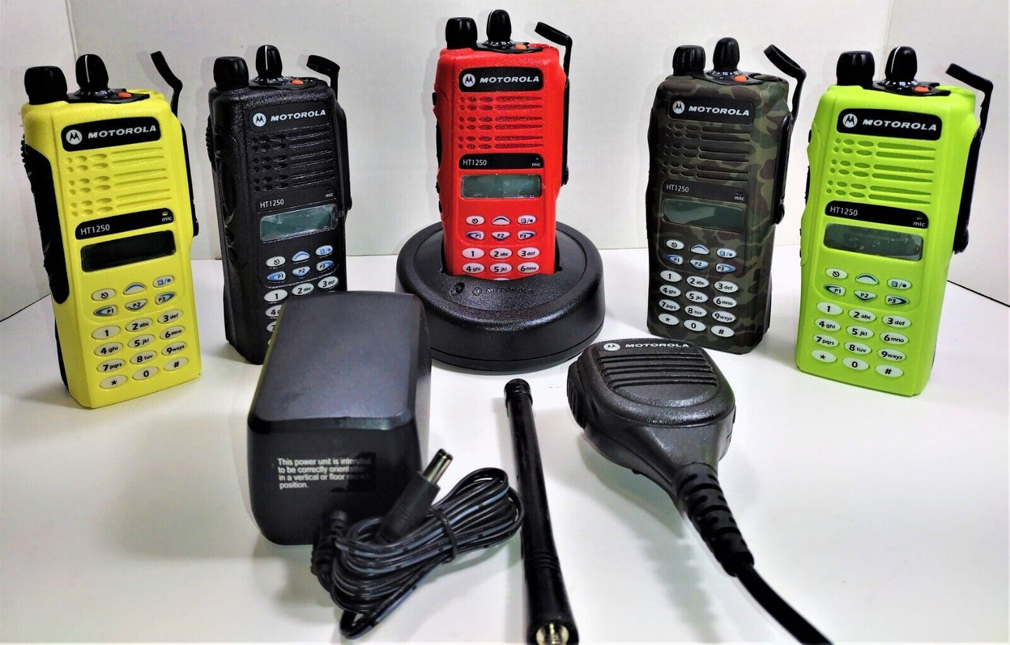 MOTOROLA HT1250 VHF 136-174mhz 128ch 5w Two Way Radio AAH25KDH9AA6AN