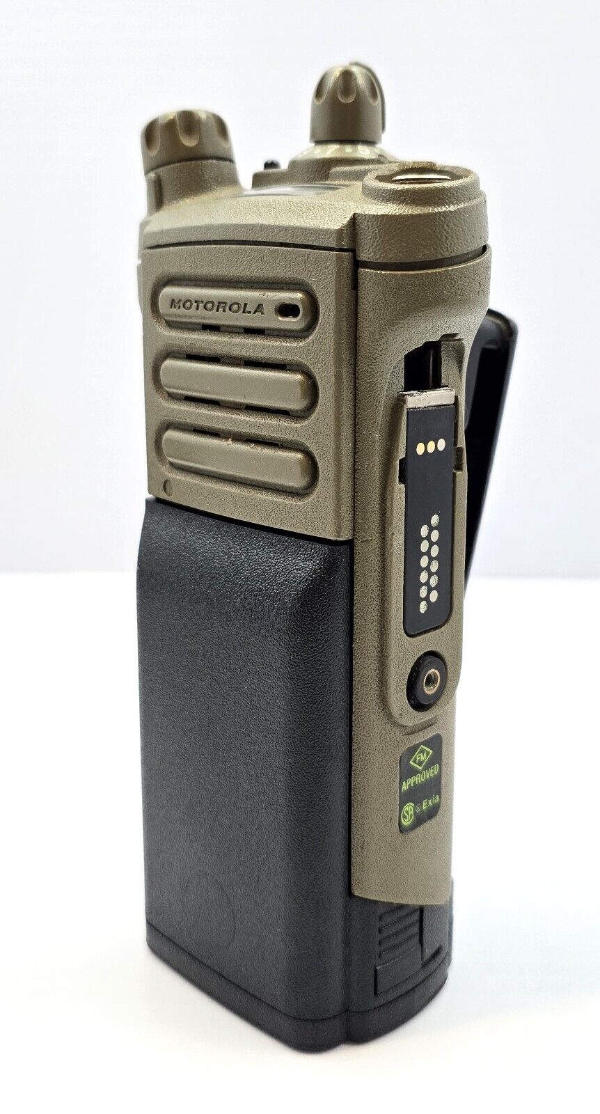 Motorola SRX 2200 UHF 380-470 MHz Combat Two Way Radio P25 P2 AES H99QDD9PW5AN