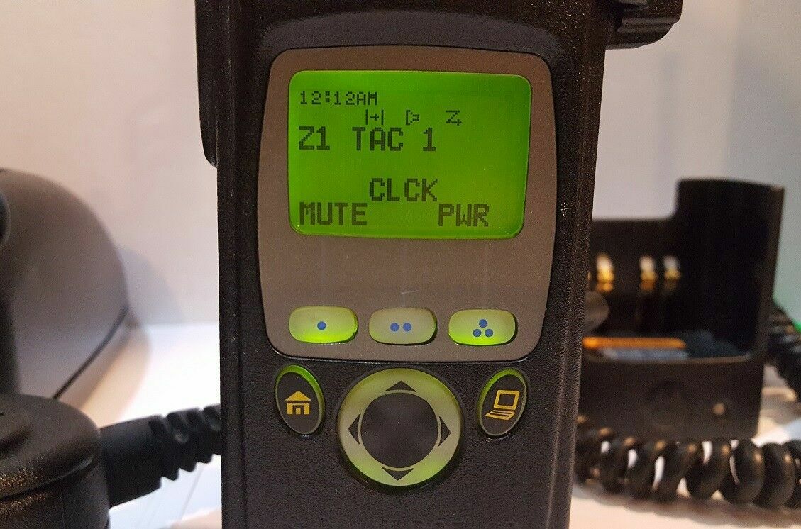 MOTOROLA XTS5000 II 450-520 MHz P25 Digital Police Fire EMS Radio H18SDF9PW6AN1