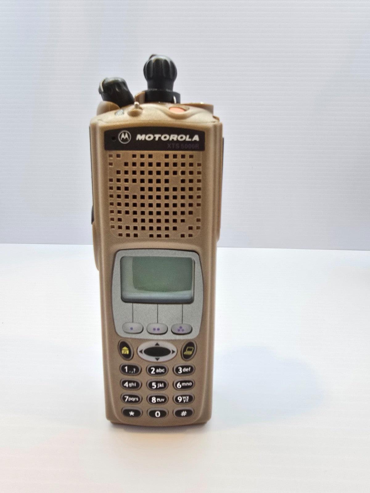 MOTOROLA XTS5000 III 380-470 MHz P25 Police Fire EMS Radio H18QDH9PW7AN with AES7