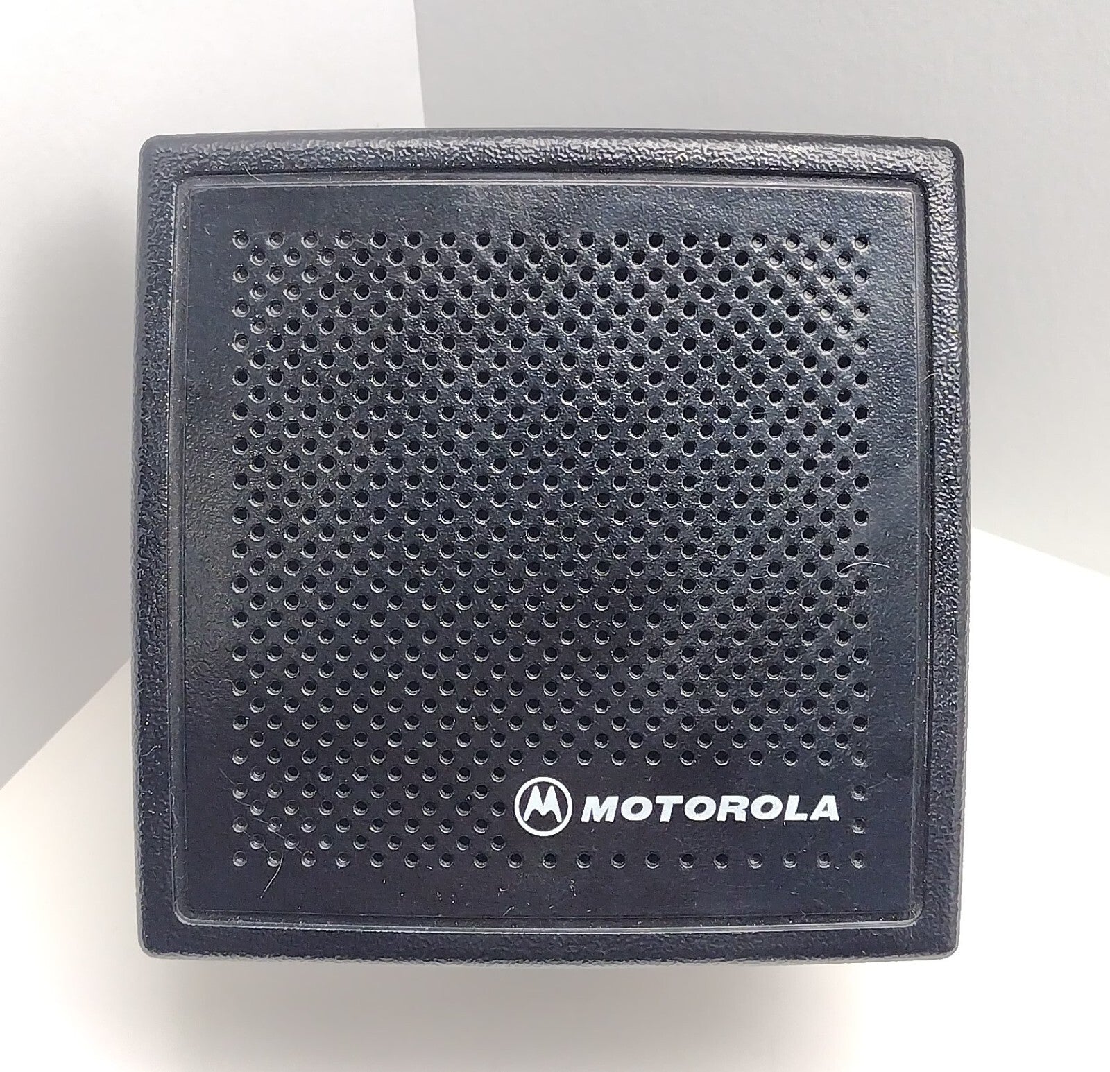 Motorola APX6500 P25 TDMA Phase II Digital VHF Mobile Radio M25KSS9PW1AN O54
