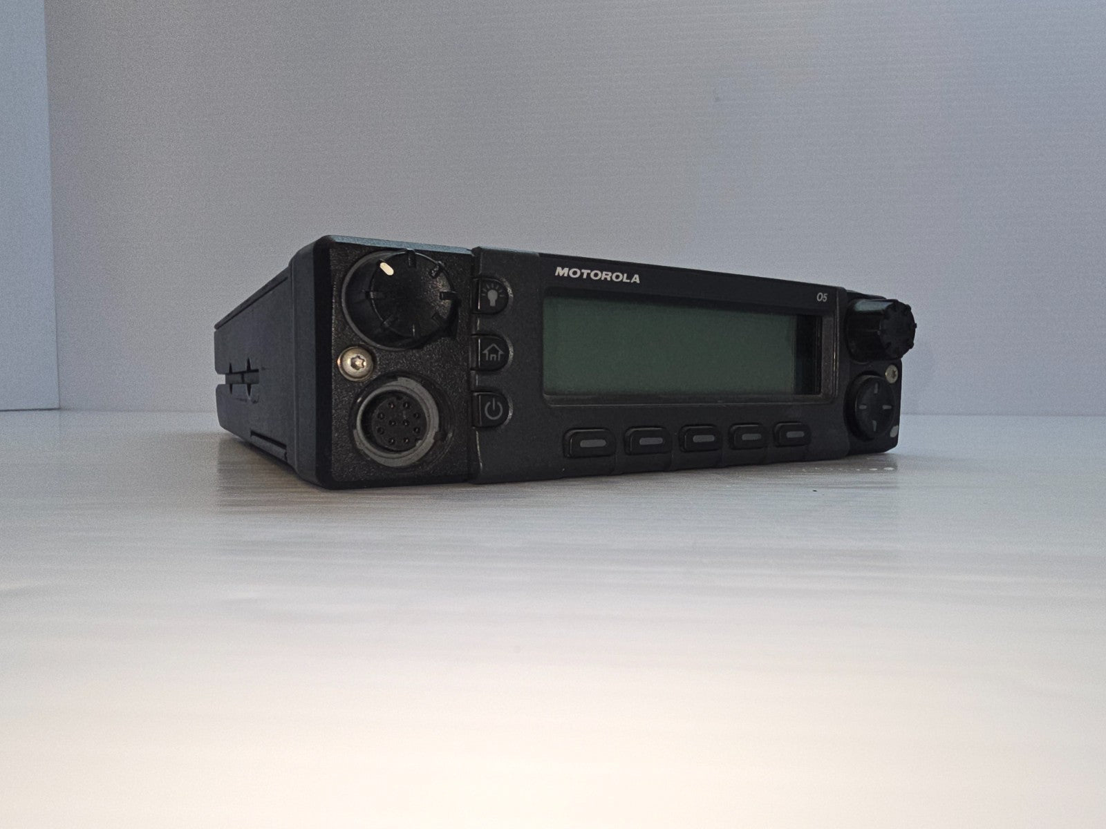 Motorola APX 7500 7/800 & VHF M30TSS9PW1AN P25 TDMA O5 MOBILE RADIO AES-256 GCM0