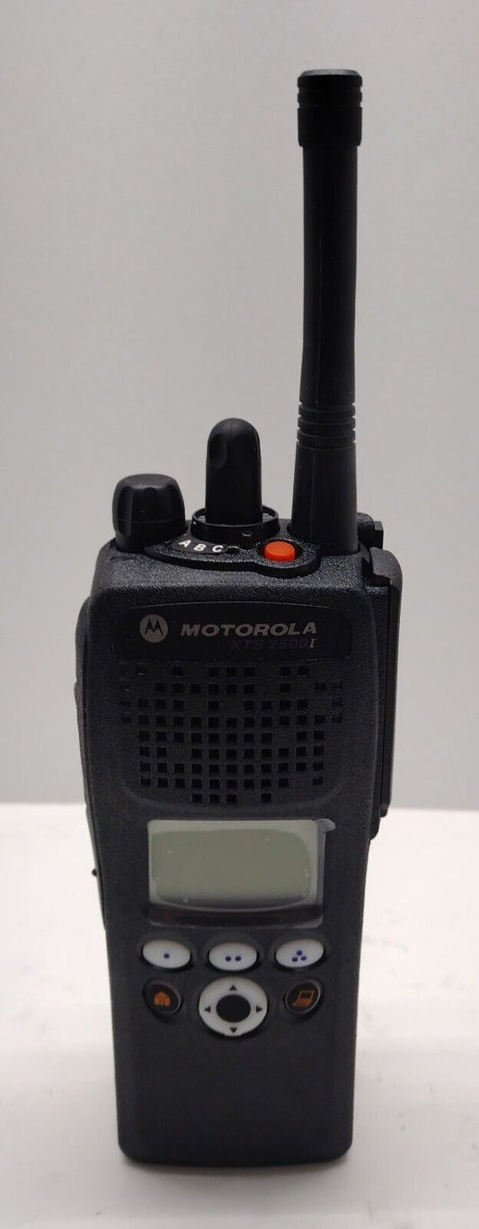 6X Motorola XTS2500  UHF 450-520 MHz Digital Two Way Radio H46SDF9PW6BN P25 ADP