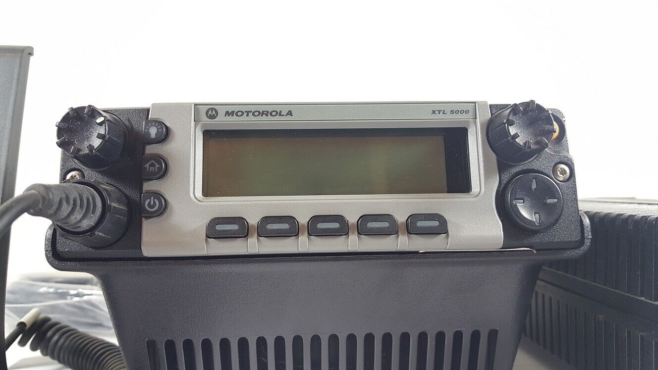 Motorola XTL5000 VHF 136-174 MHz Base Station P25 Digital Radio M20KSS9PW1AN XTL