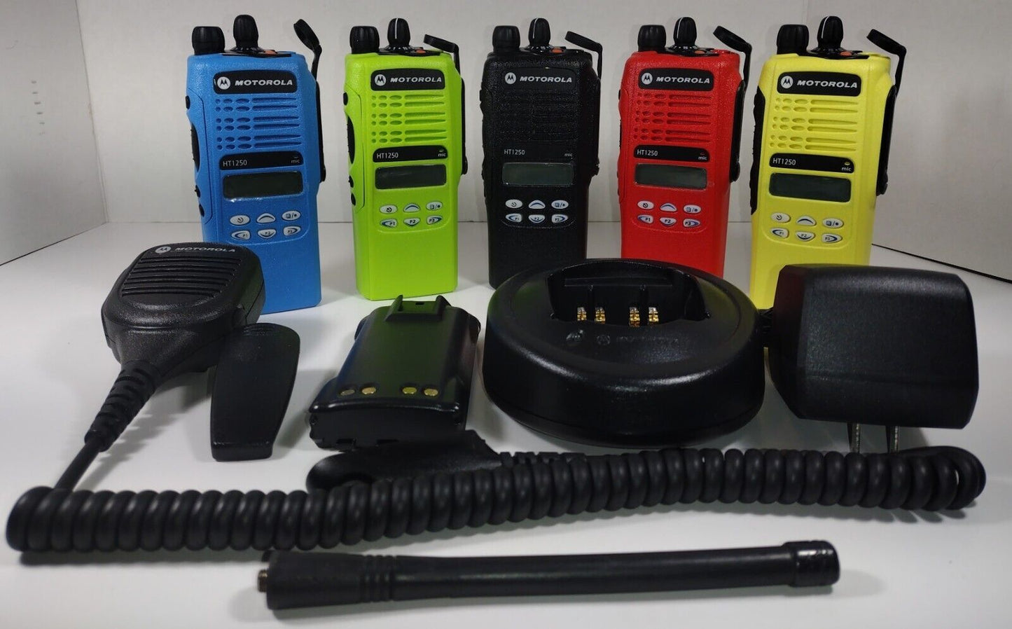 MOTOROLA HT1250 VHF 136-174MHz Police Fire EMS Two-Way Radio AAH25KDF9AA5AN