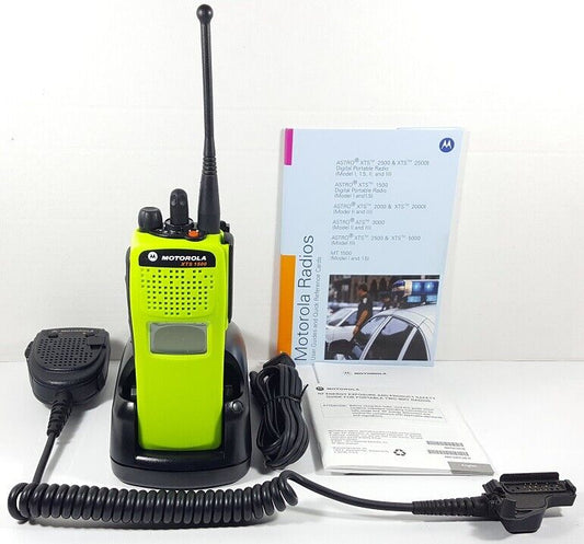 MOTOROLA XTS1500 UHF 450-520 MHz UHFR2 P25 Digital Two-Way Radio H66SDD9PW5BN