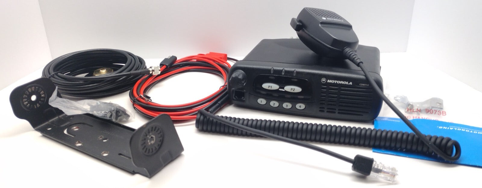 CDM750 VHF 136-174 25W Two Way Mobile Radio AAM25KHCC9AA1AN with New Accessories0