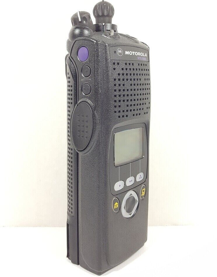 MOTOROLA XTS5000 UHF 450-520 MHz Digital P25 Police Fire EMS Radio H18SDF9PW6AN1