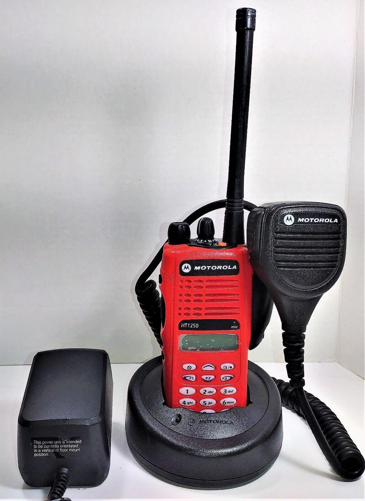 MOTOROLA HT1250 VHF 136-174mhz 128ch 5w Two Way Radio AAH25KDH9AA6AN