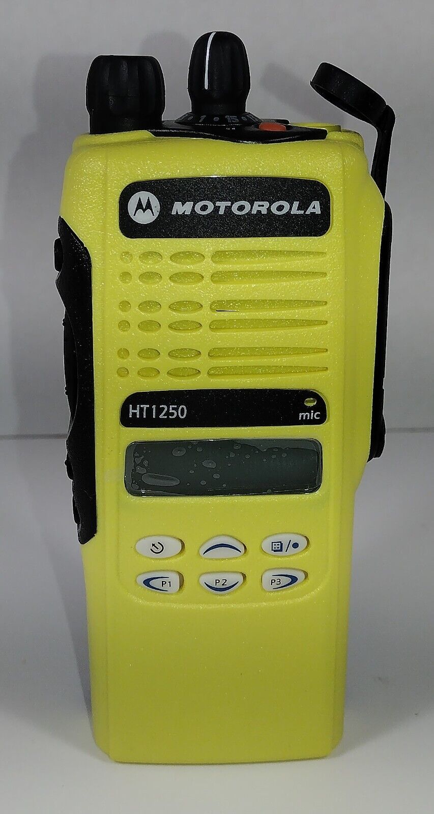 MOTOROLA HT1250 UHF 403-470 MHz Police Fire EMS Two-Way Radio AAH25RDF9AA5AN