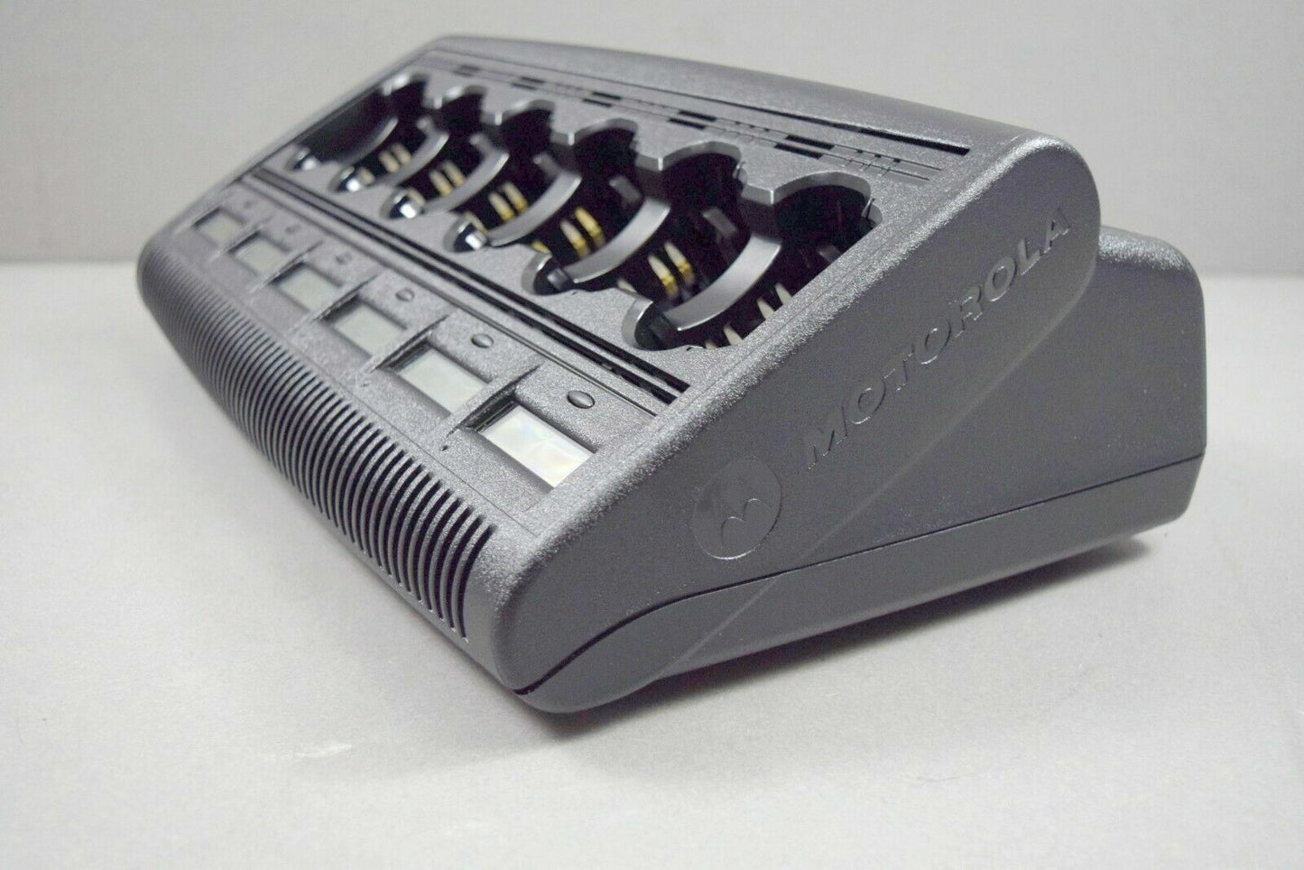 Motorola WPLN4127AR Impres 6 Bank Rack Charger for XTS5000 XTS2500 XTS15001