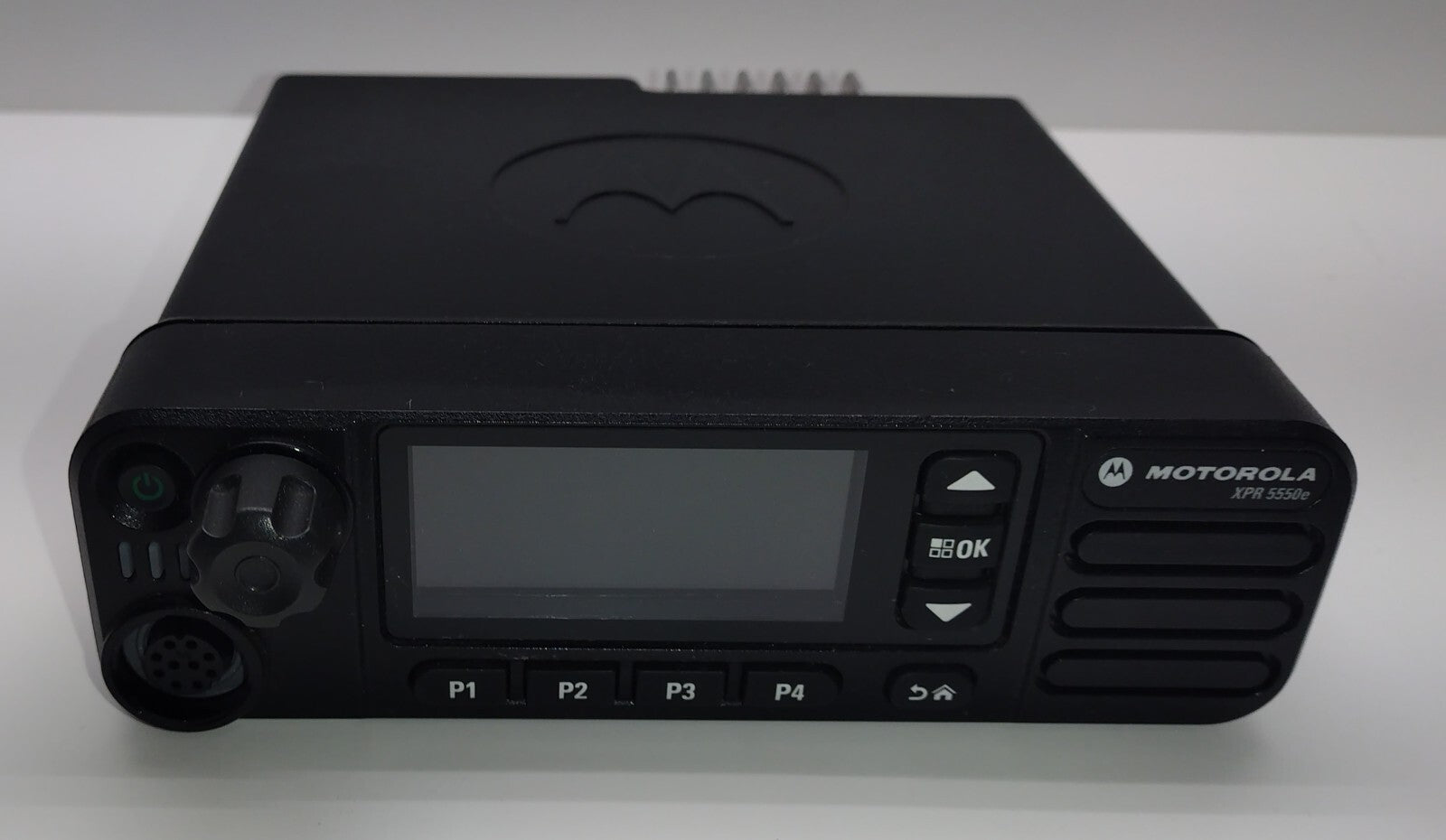 MOTOROLA MOTOTRBO XPR 5550e DIGITAL High Power MOBILE UHF450-512 AAM28TRN9RA1AN10