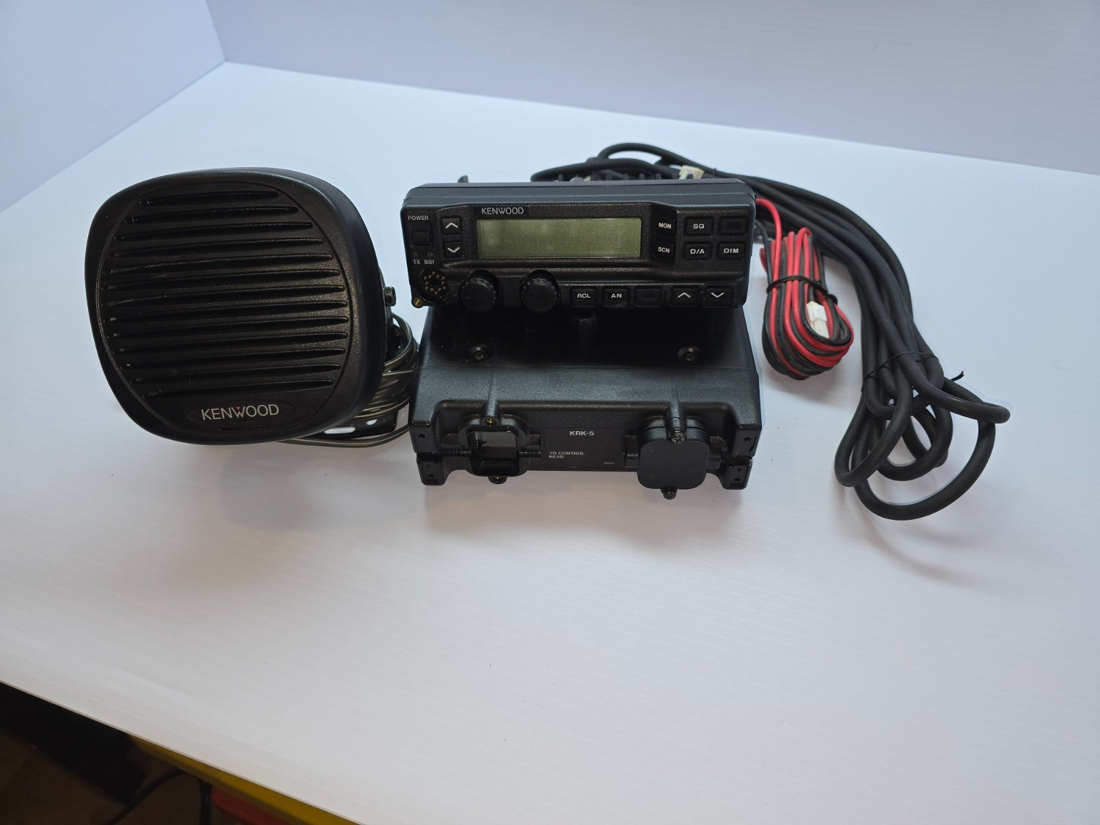 Kenwood TK-790 VHF 148-174 MHz 160 ch MOBILE RADIO W/ REMOTE MOUNT HEAD2