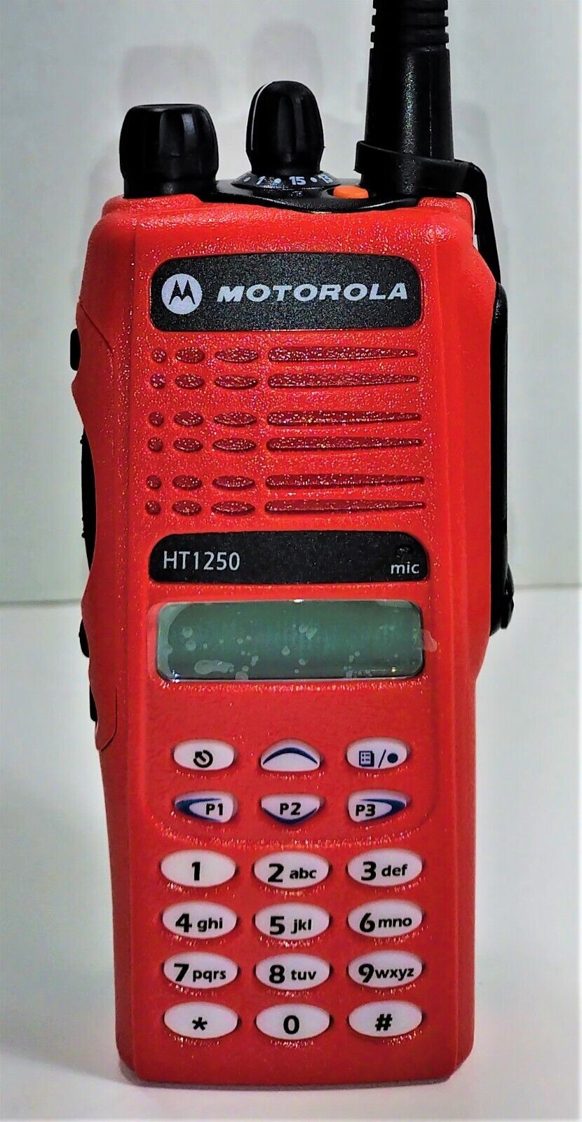 MOTOROLA HT1250 Model III  UHF 403-470MHz 128ch 5w Two Way Radio AAH25RDH9AA6AN