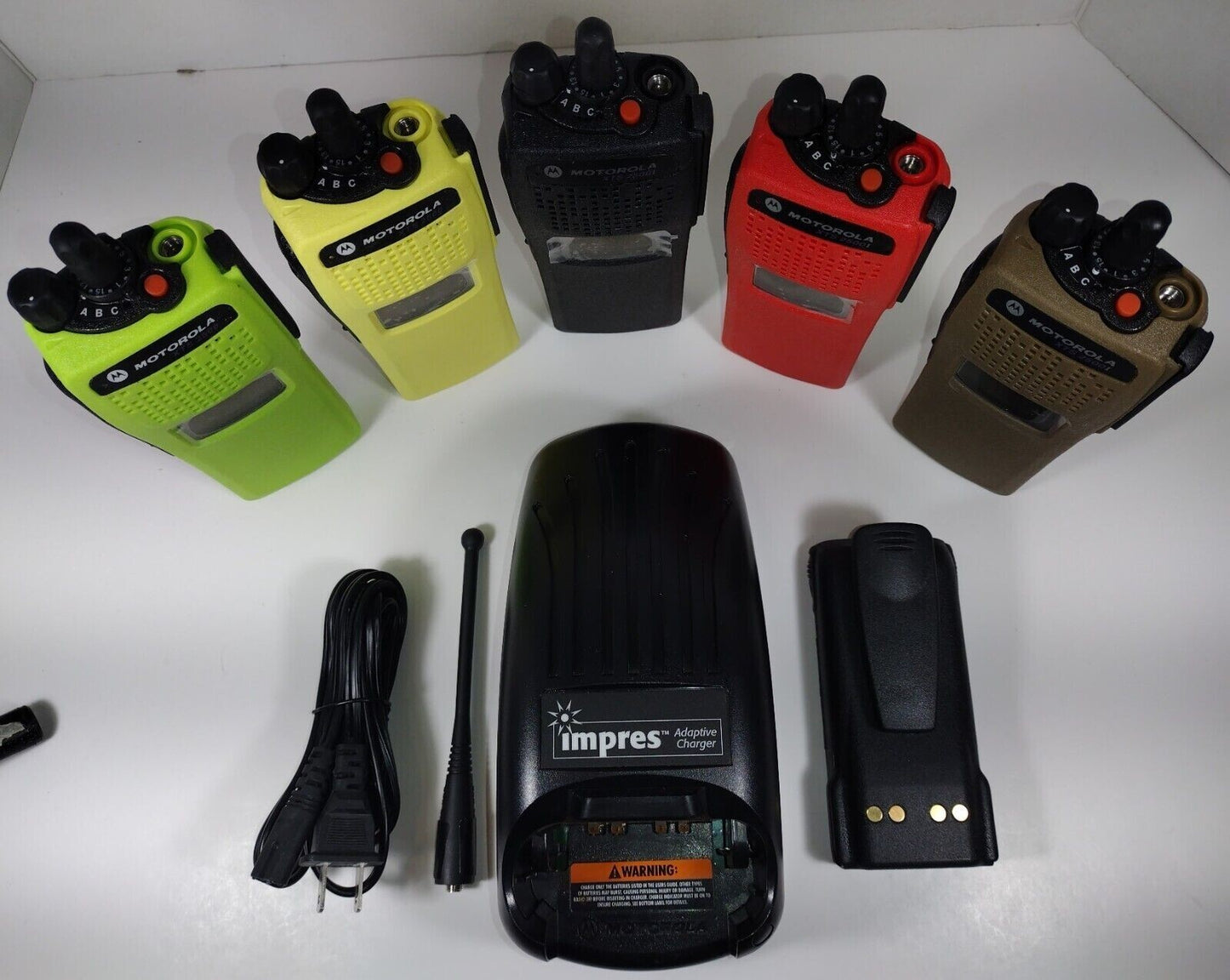 MOTOROLA XTS2500 1.5 UHF 380-470 MHz P25 DIGITAL TWO WAY Radio H46QDD9PW5BN ADP1