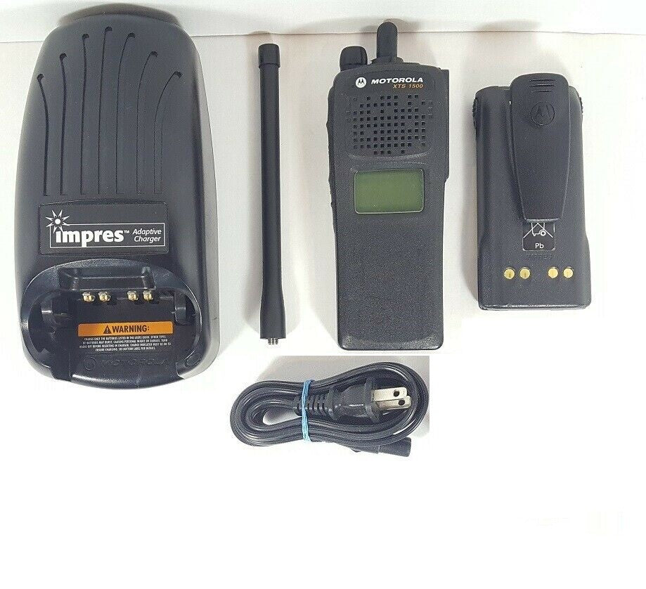 MOTOROLA XTS1500 VHF 136-174MHz SmartZone P25 Digital Two-Way Radio H66KDD9PW5BN0