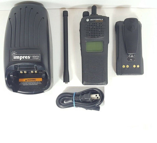 MOTOROLA XTS1500 VHF 136-174MHz SmartZone P25 Digital Two-Way Radio H66KDD9PW5BN0
