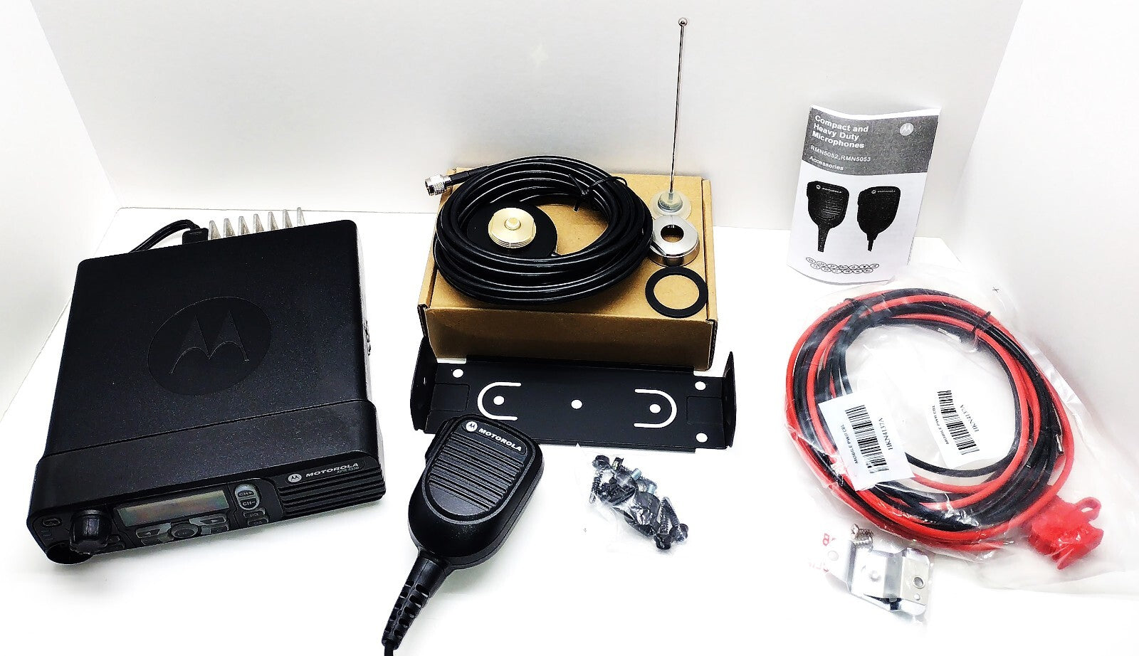 Motorola XPR4550 UHF 450-512 Mobile Two-Way Radio AAM27TRH9LA1AN & ACCESSORY KIT0