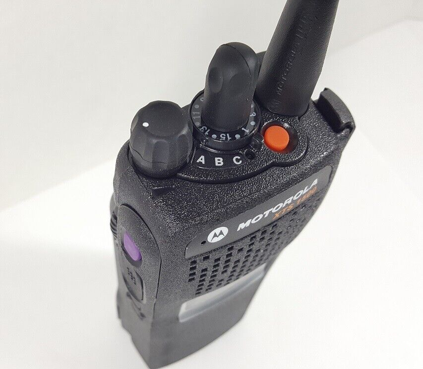 MOTOROLA XTS1500 UHF 450-520 MHz UHFR2 P25 Digital Two-Way Radio H66SDD9PW5BN