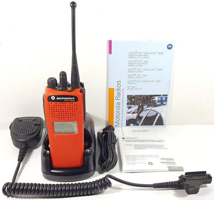 MOTOROLA XTS1500 UHF 450-520 MHz UHFR2 P25 Digital Two-Way Radio H66SDD9PW5BN