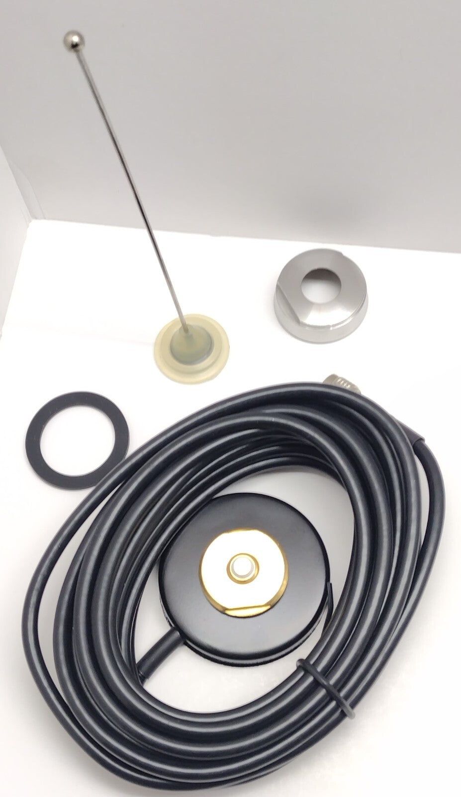 MOTOROLA MOTOTRBO XPR 5550e DIGITAL High Power MOBILE UHF450-512 AAM28TRN9RA1AN5