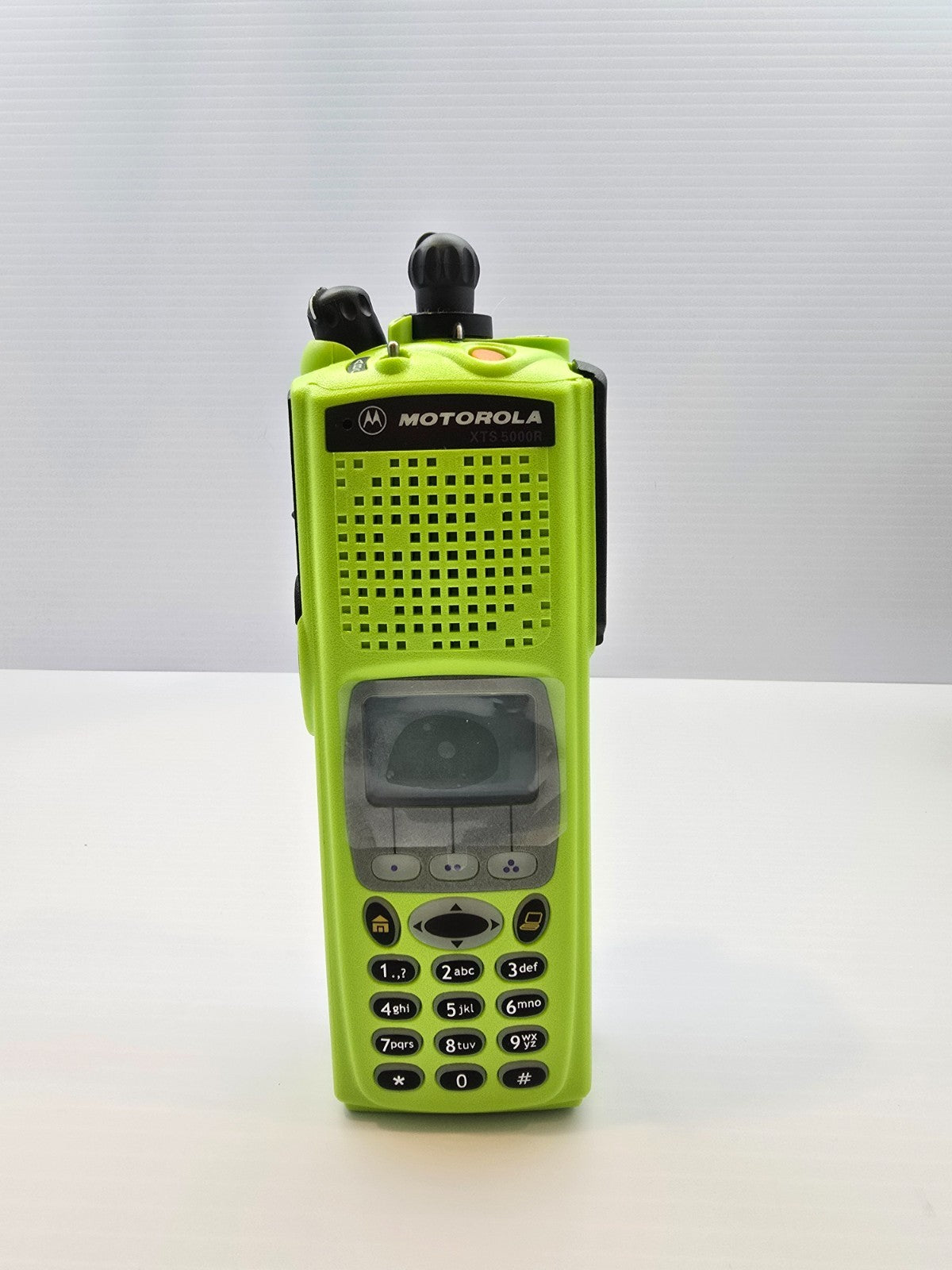 MOTOROLA XTS5000 III 380-470 MHz P25 Police Fire EMS Radio H18QDH9PW7AN with AES6