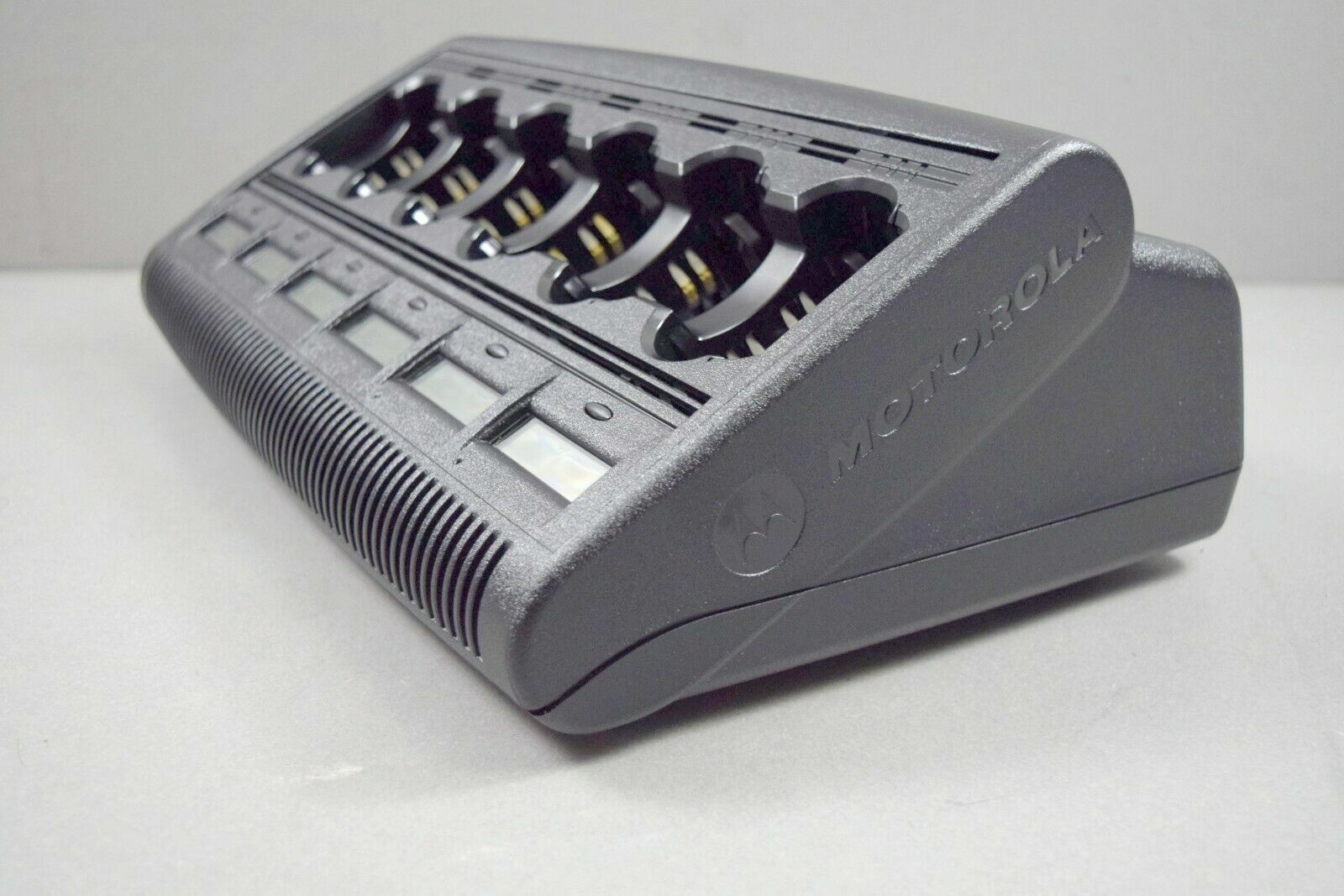 Motorola WPLN4127AR Impres 6 Bank Rack Charger for XTS5000 XTS2500 XTS15001