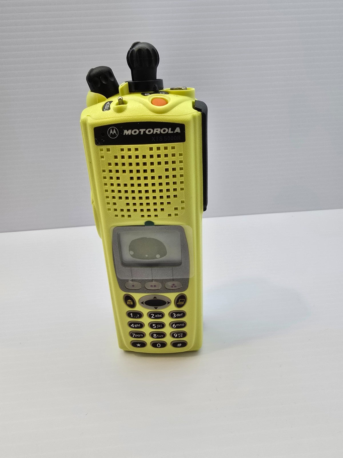 MOTOROLA XTS5000 III 380-470 MHz P25 Police Fire EMS Radio H18QDH9PW7AN with AES10