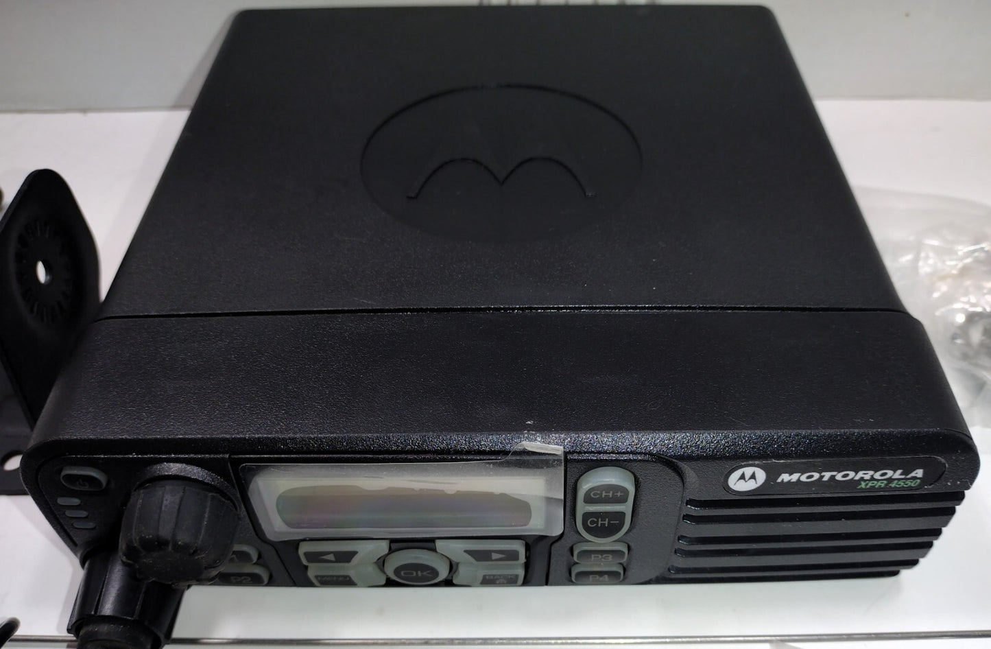 Motorola XPR4550 UHF 450-512 Mobile Two-Way Radio AAM27TRH9LA1AN & ACCESSORY KIT8